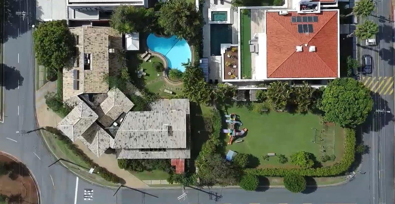 1 IMÓVEL, 2 ESQUINAS, 3 TERRENOS  AO LADO DO ALPHAVILLE TENIS CLUBE